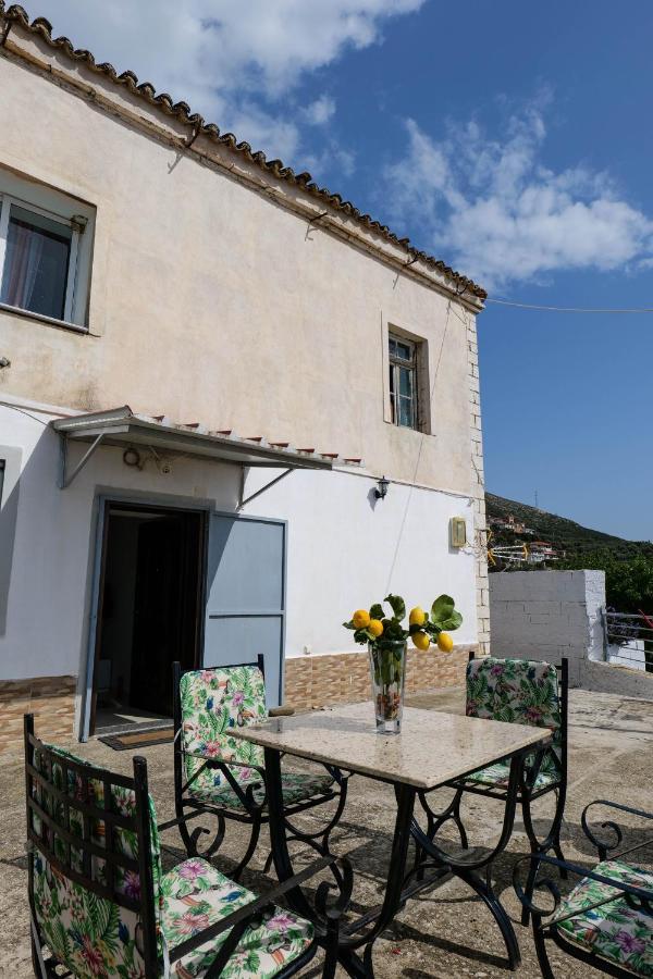 Duka'S House Hotel Lukove Bagian luar foto
