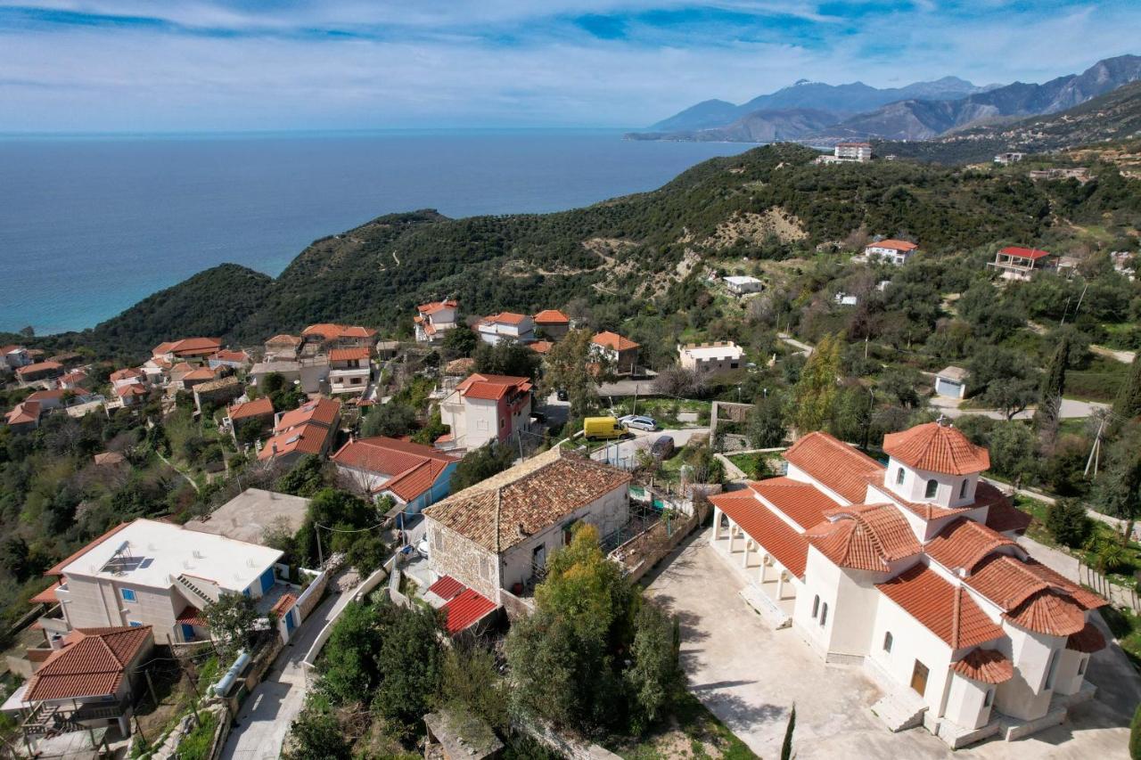 Duka'S House Hotel Lukove Bagian luar foto